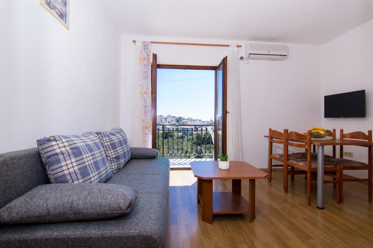 Apartments Jozic Seget Vranjica Exterior photo