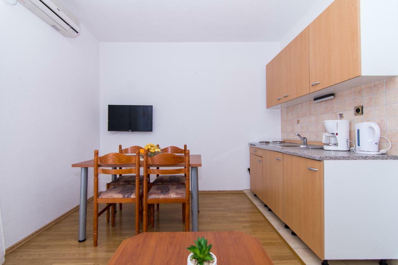 Apartments Jozic Seget Vranjica Exterior photo